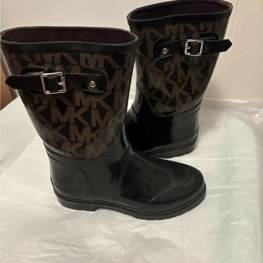 Michael Kors Black and Brown Monogram Boots 8.0